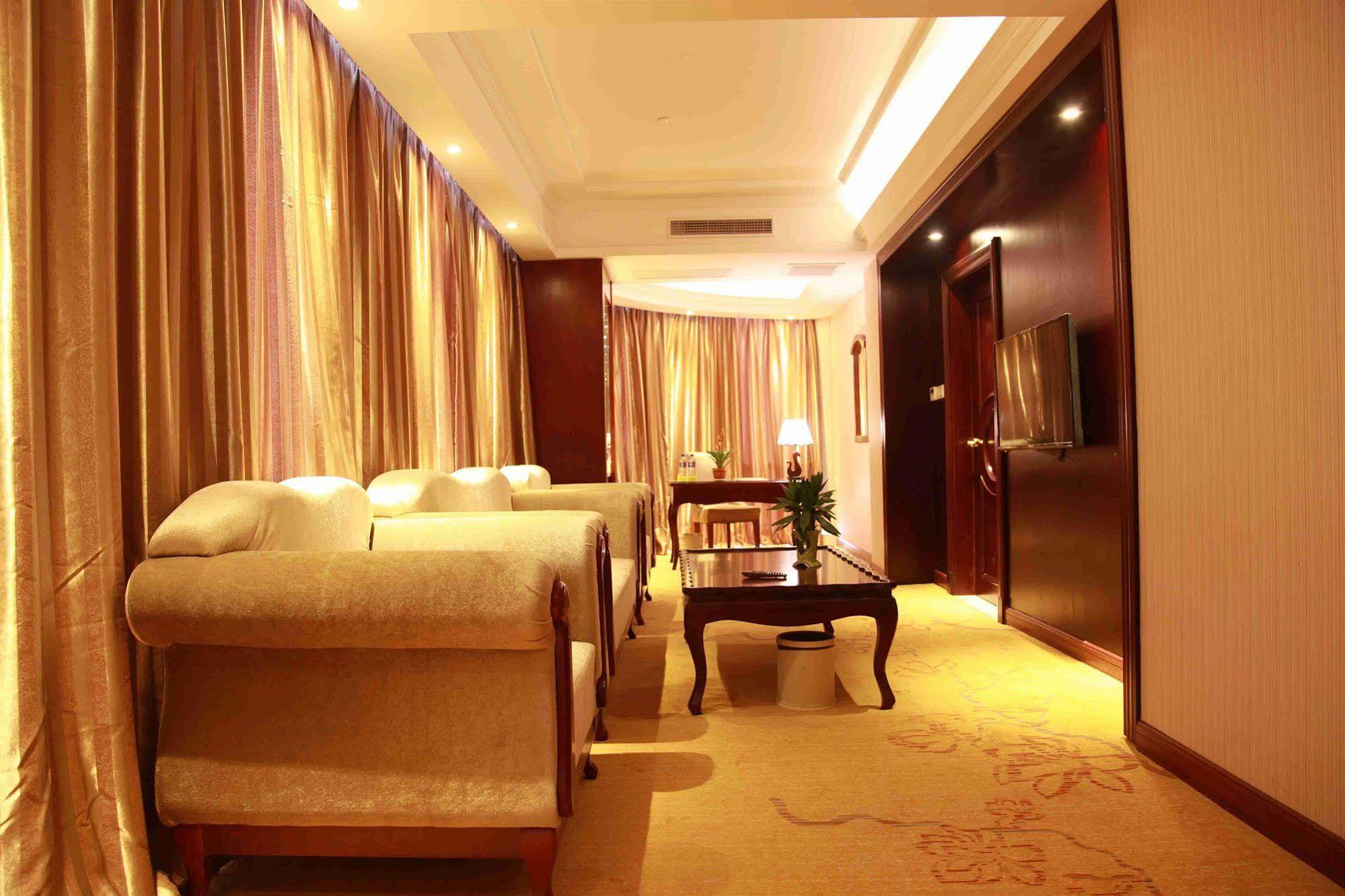 โรงแรมเวียนนา เซี่ยงไฮ้ สนามบินผูตง ภายนอก รูปภาพ